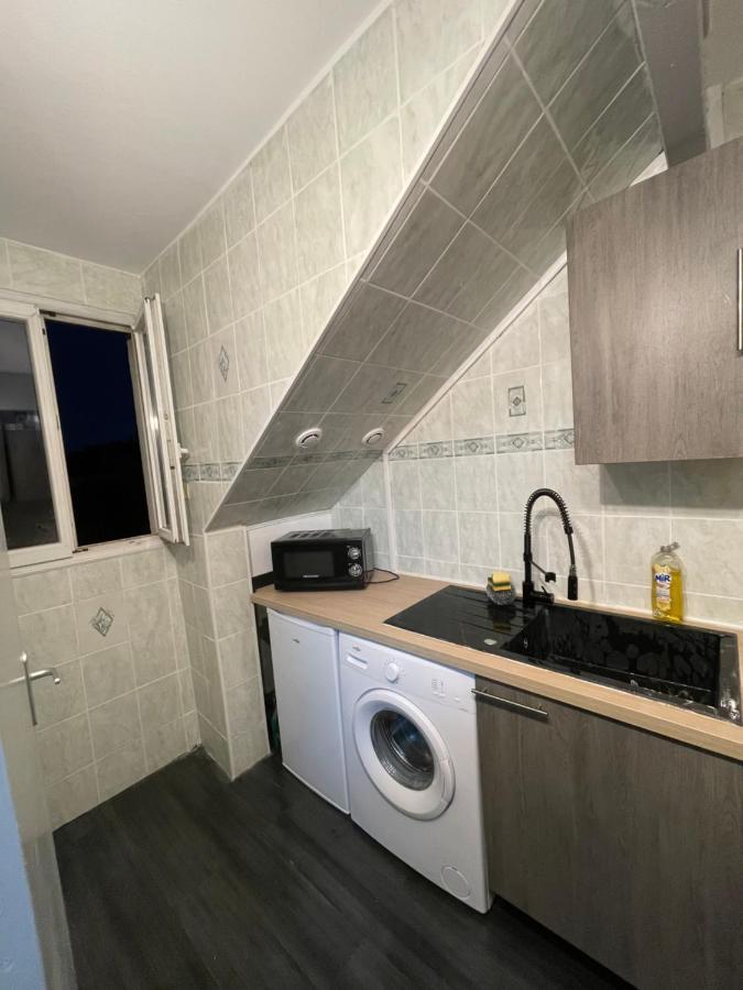 Charmant Logement Proche Disneyland Paris Parking Lagny Buitenkant foto